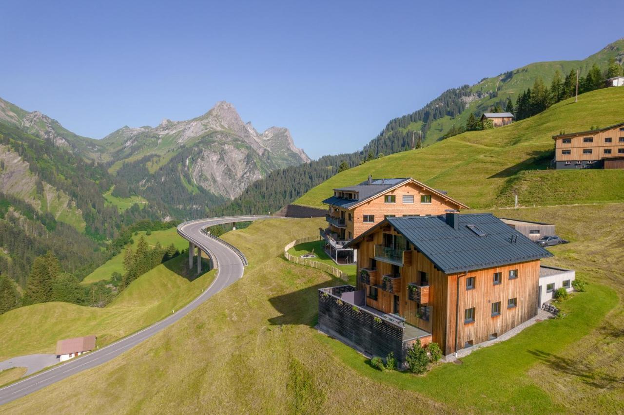 Hus24 Aparthotel Schroecken Exterior photo